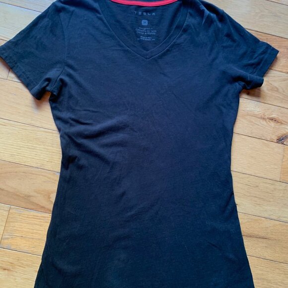 Tesla Women’s Black V-Neck T-Shirt Medium Logo Tee Casual Top - Picture 2 of 8